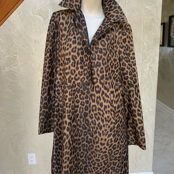 Fully lined leopard rain coat - Picture 1 of 5